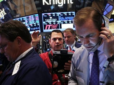 Giới đầu tư bất an hơn về vấn đề trần nợ của Mỹ